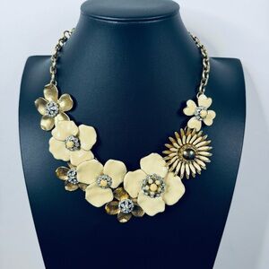 STELLA & DOT Floral Statement Necklace Gold Tone w/ Cream Enamel Rhinestones 22”